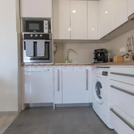 Luxury Sea View Vida * מאקרסקה