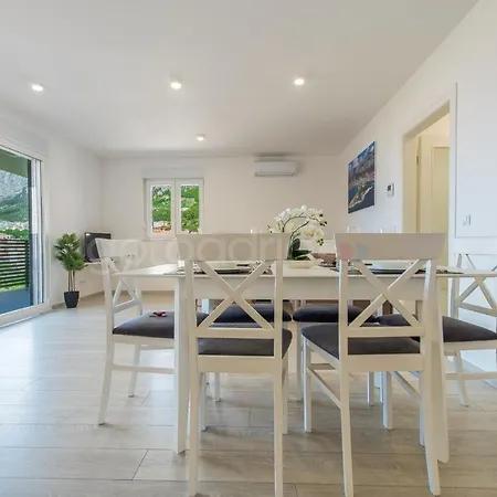 Luxury Sea View Vida דירה