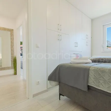 Luxury Sea View Vida דירה מאקרסקה